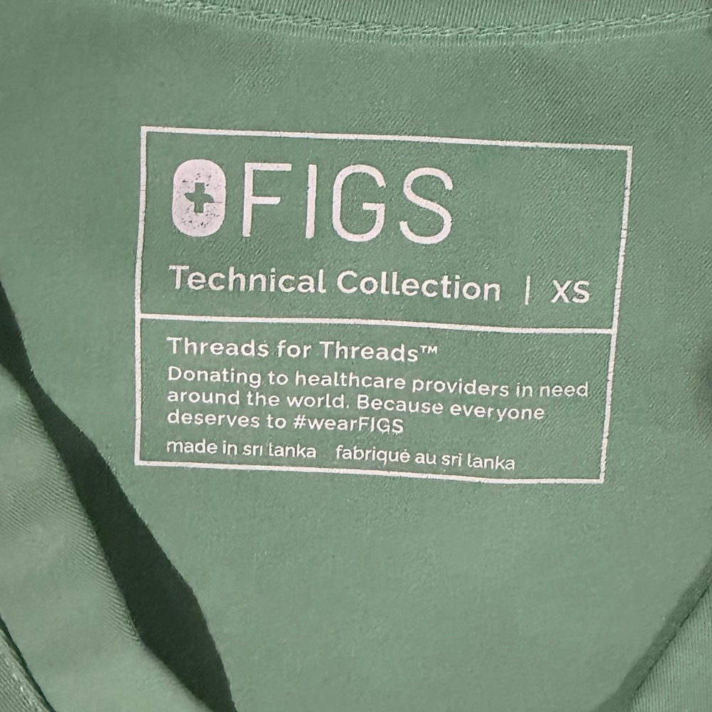 FIGS Casma Scrub Top XS Surgical Green V-Neck Technical Collection Work Nurse - Picture 3 of 7